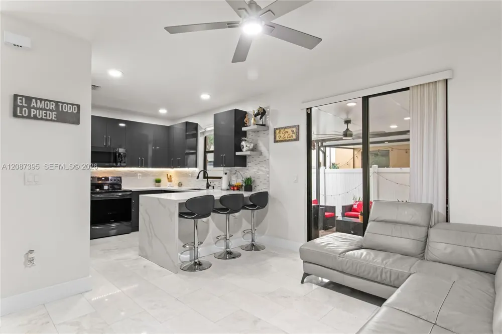9358 W 33rd Way Hialeah, FL 33018