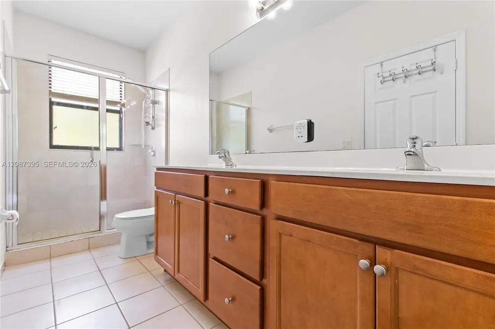9358 W 33rd Way Hialeah, FL 33018