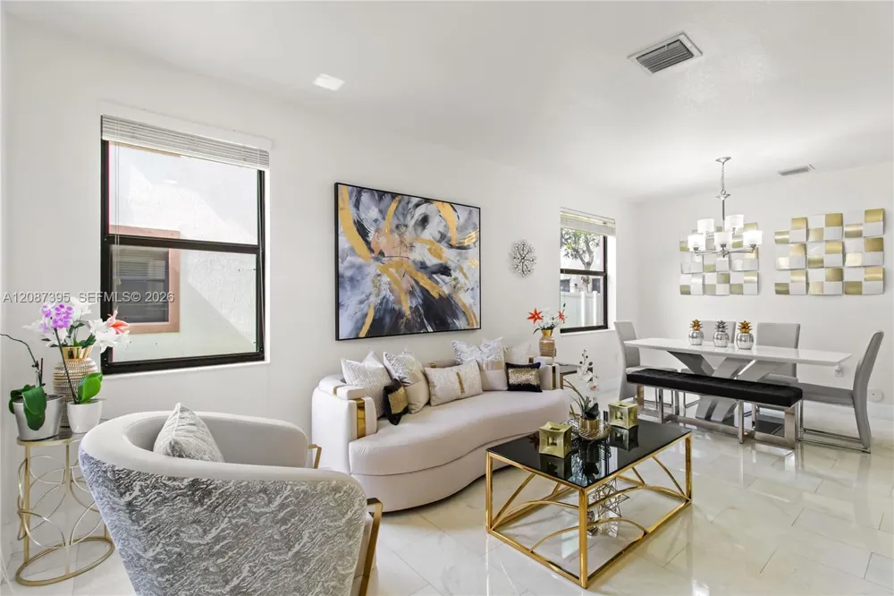 9358 W 33rd Way Hialeah, FL 33018