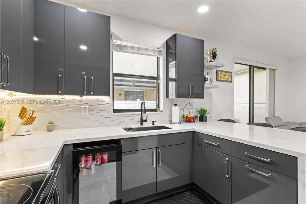 9358 W 33rd Way Hialeah, FL 33018