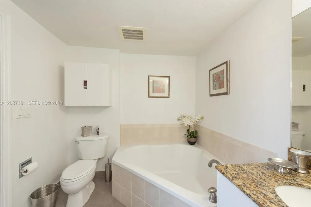 1830 Radius Dr #709 Hollywood, FL 33020