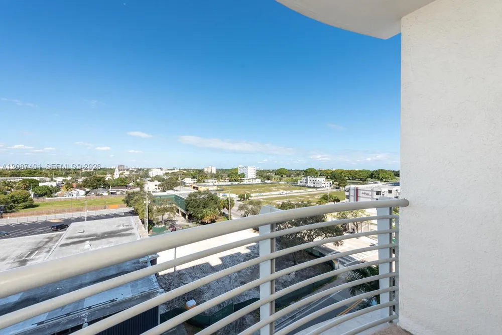 1830 Radius Dr #709 Hollywood, FL 33020