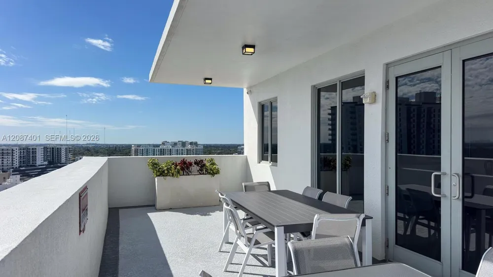 1830 Radius Dr #709 Hollywood, FL 33020