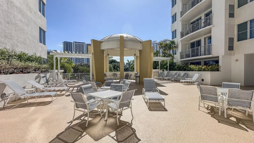 1830 Radius Dr #709 Hollywood, FL 33020