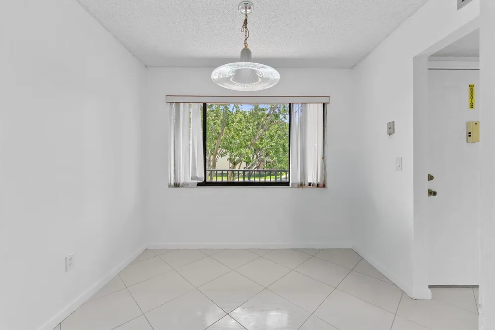 10634 W Clairmont Circle Tamarac, FL 33321