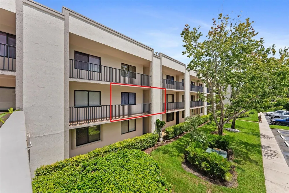 10634 W Clairmont Circle Tamarac, FL 33321