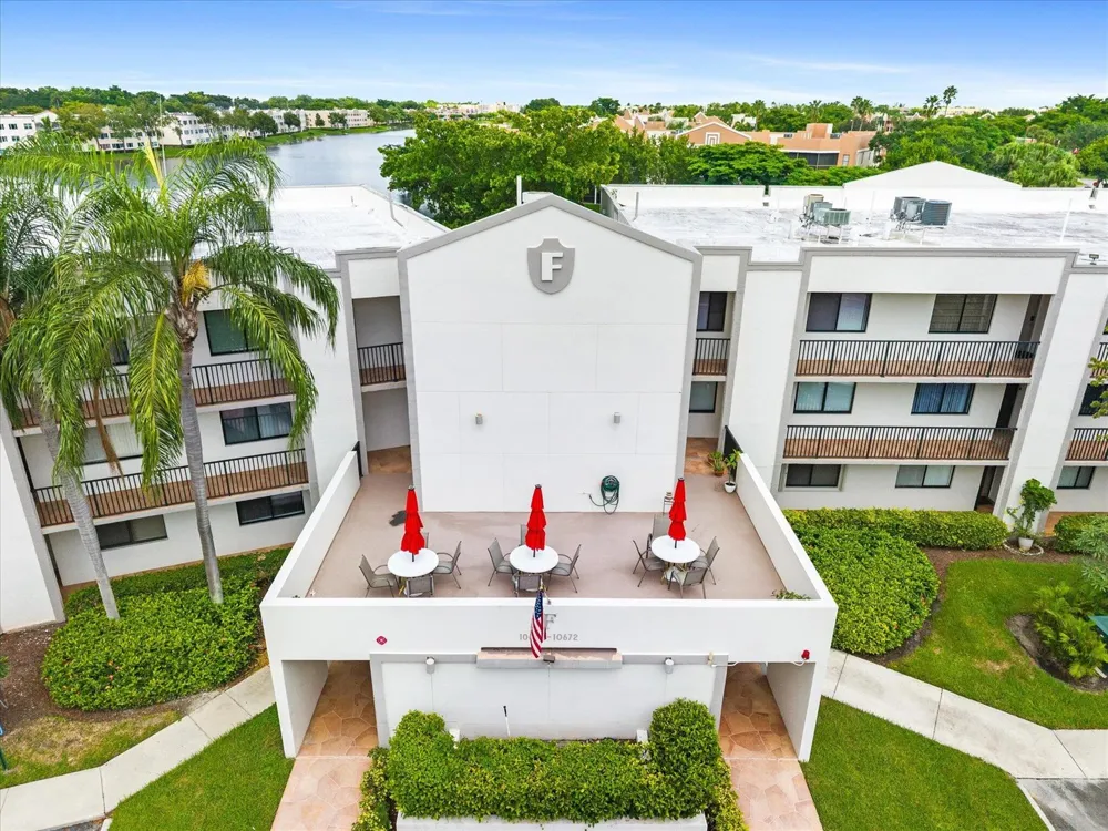 10634 W Clairmont Circle Tamarac, FL 33321