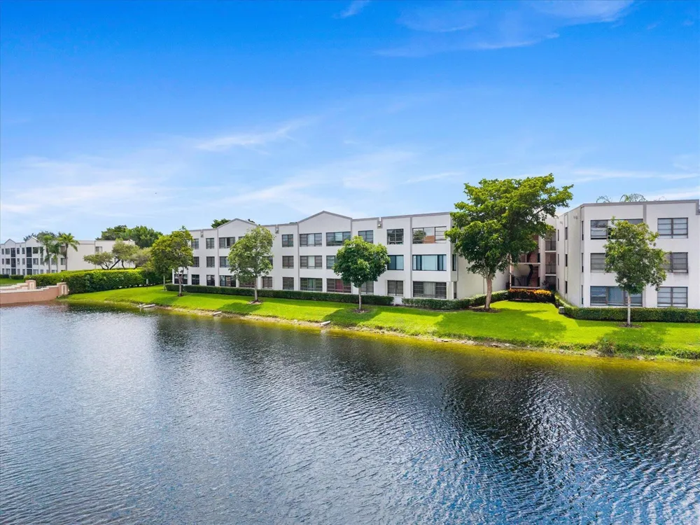 10634 W Clairmont Circle Tamarac, FL 33321