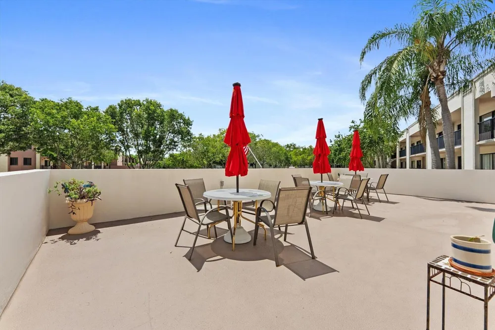 10634 W Clairmont Circle Tamarac, FL 33321