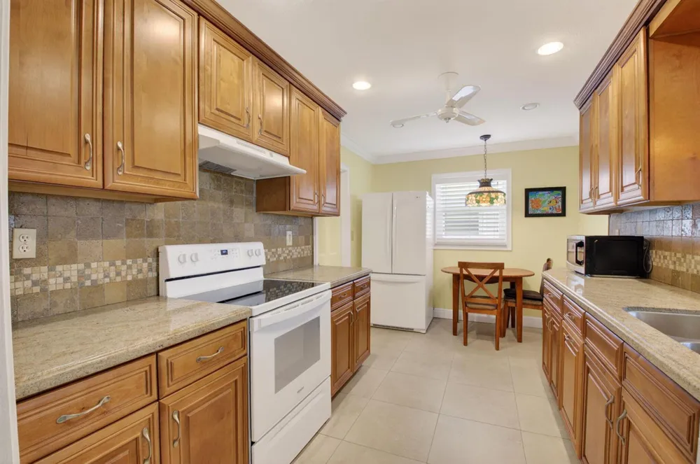 1709 SW 20TH STREET Boynton Beach, FL 33426