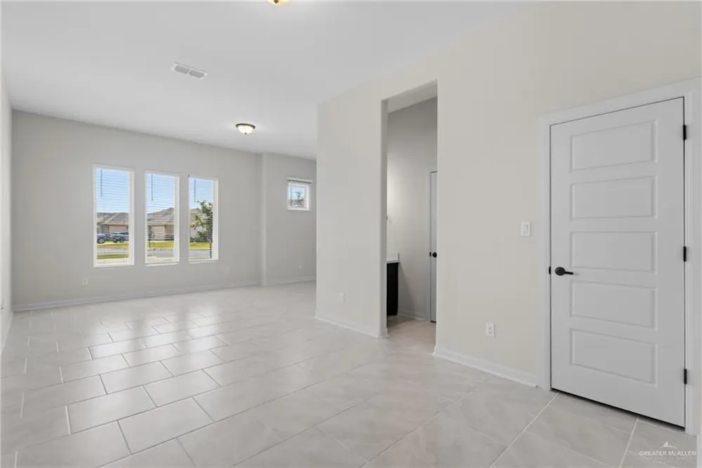 4812 Ensenada Avenue McAllen, TX 78504
