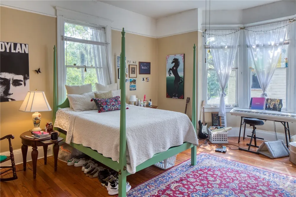 836 E Henry Street Savannah, GA 31401
