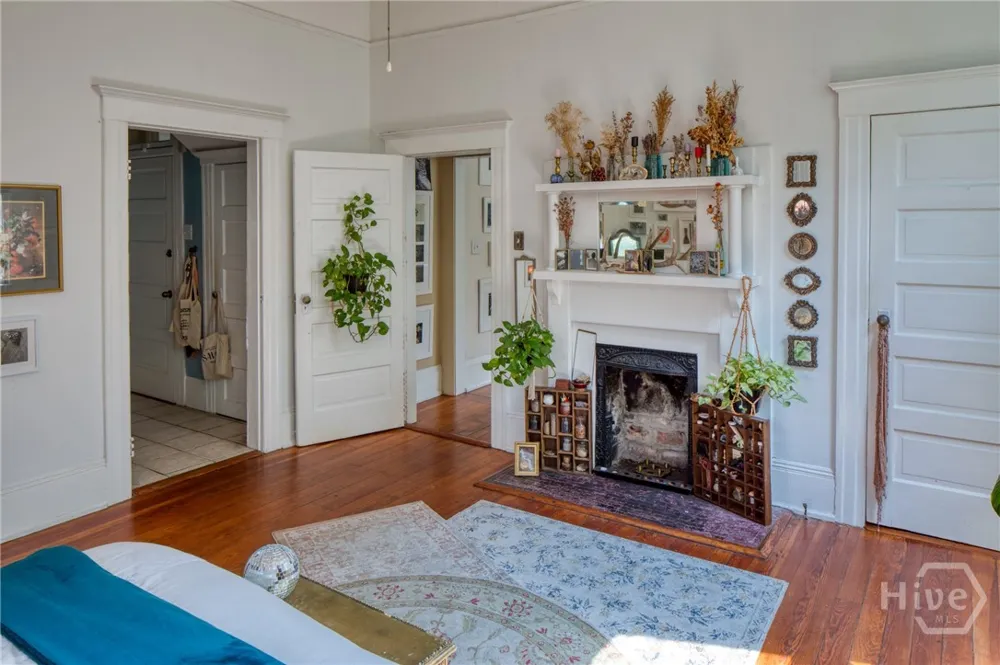 836 E Henry Street Savannah, GA 31401