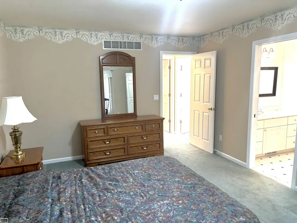 34899 Pheasant Rdg Ridge Richmond City, MI 48062