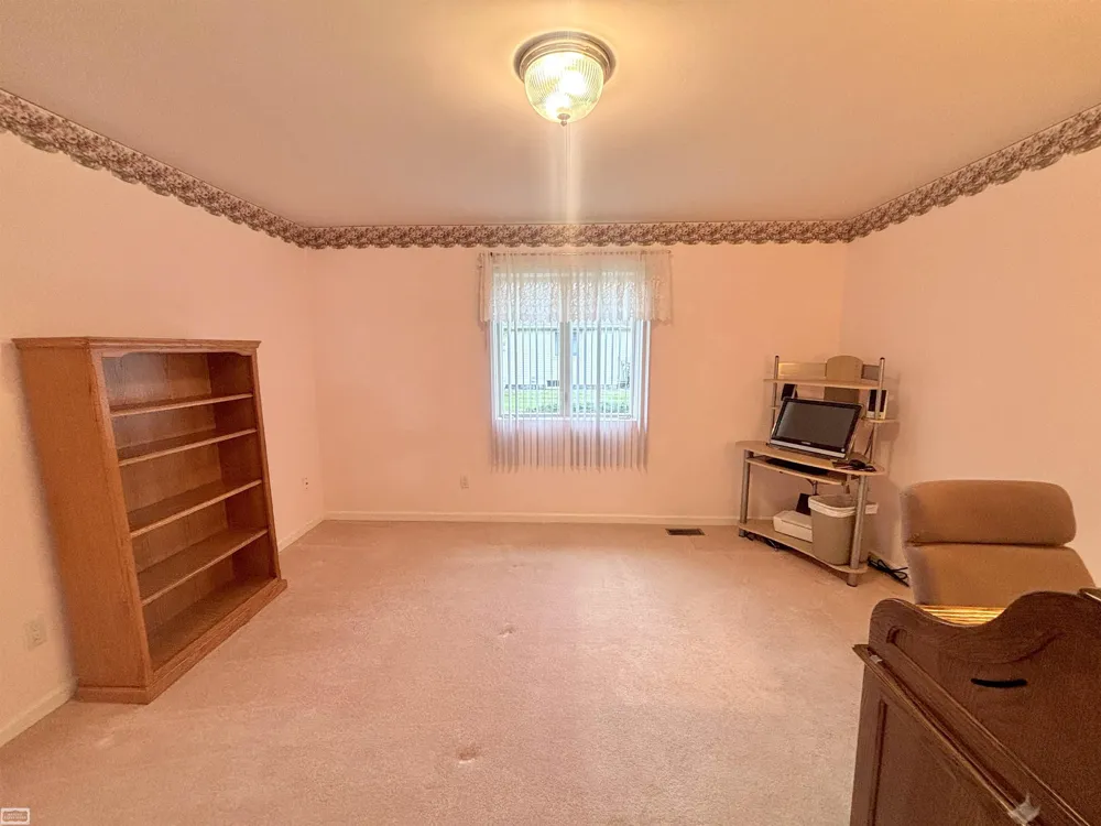 34899 Pheasant Rdg Ridge Richmond City, MI 48062