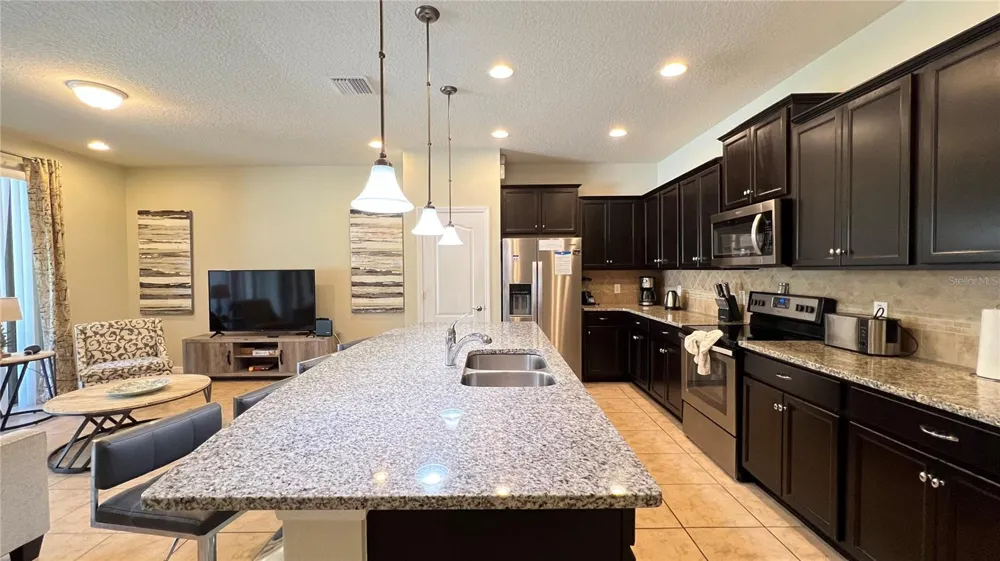 8859 GENEVE COURT Kissimmee, FL 34747