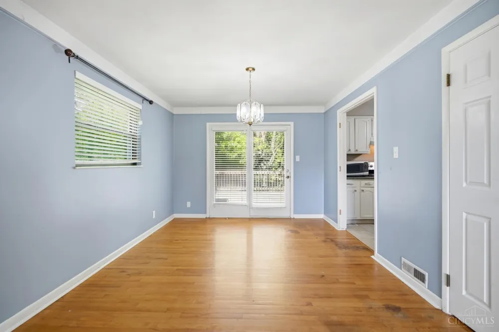 3641 Gailynn Drive Green, OH 45211