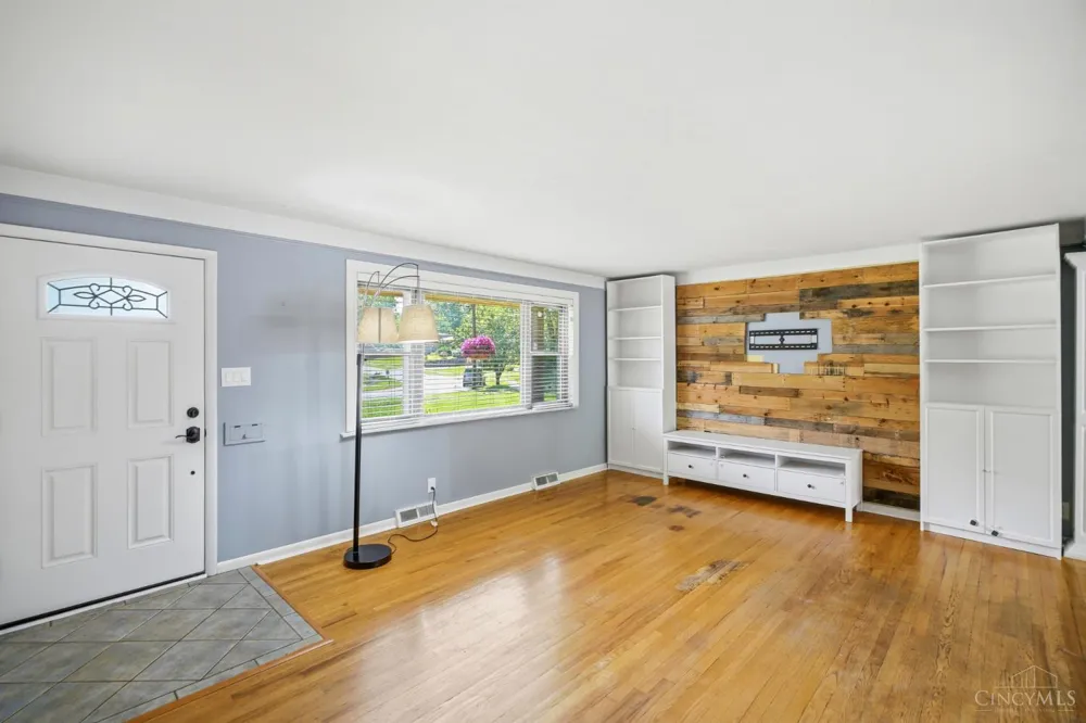 3641 Gailynn Drive Green, OH 45211
