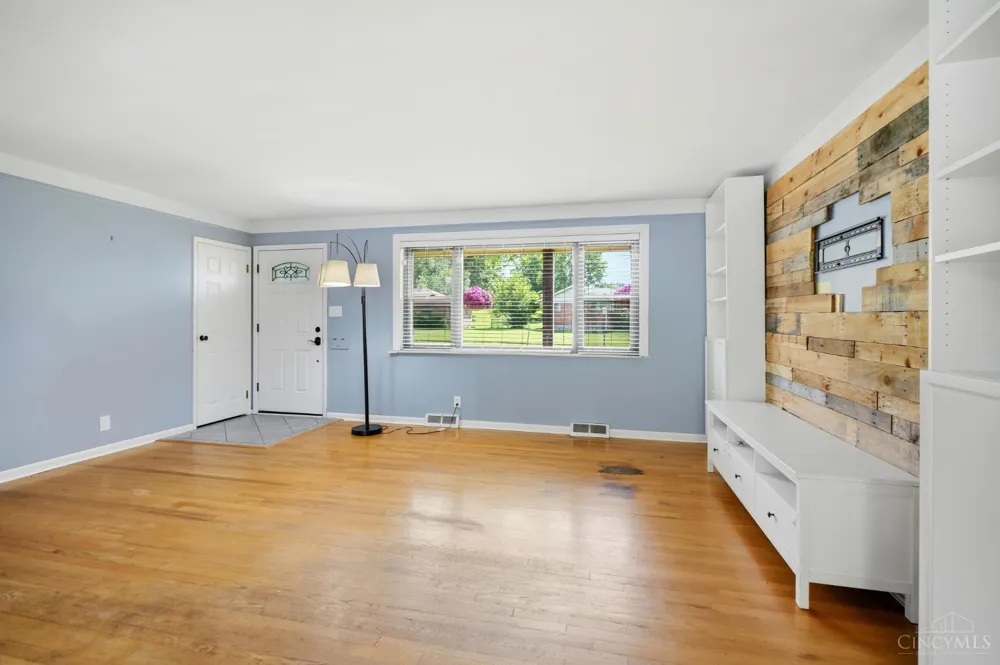 3641 Gailynn Drive Green, OH 45211