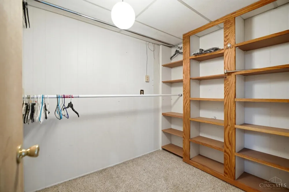 3641 Gailynn Drive Green, OH 45211
