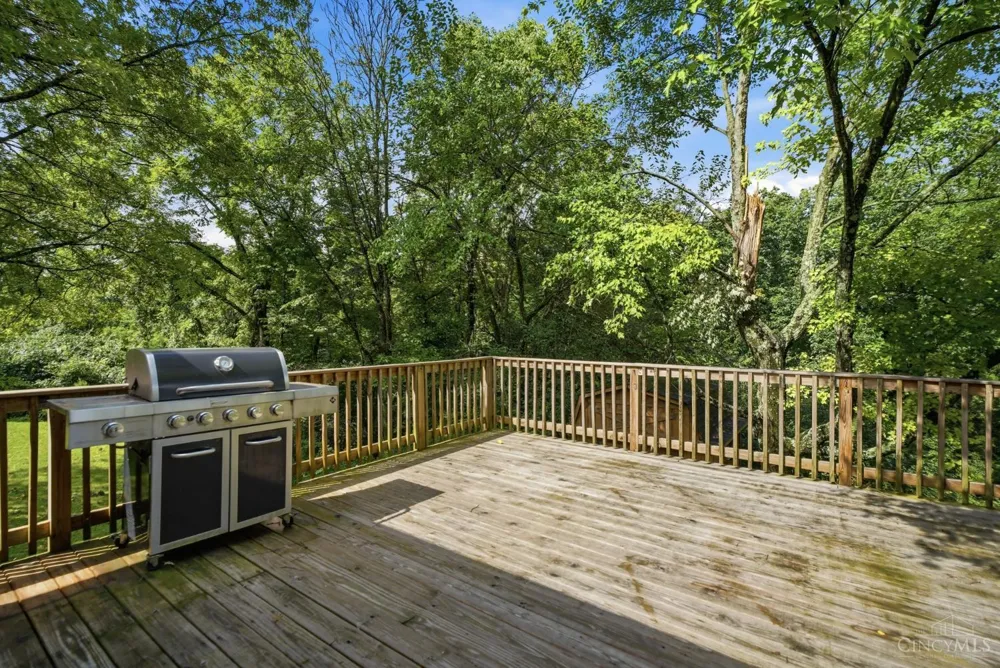 3641 Gailynn Drive Green, OH 45211