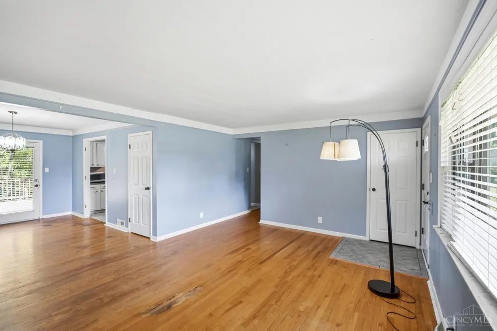 3641 Gailynn Drive Green, OH 45211