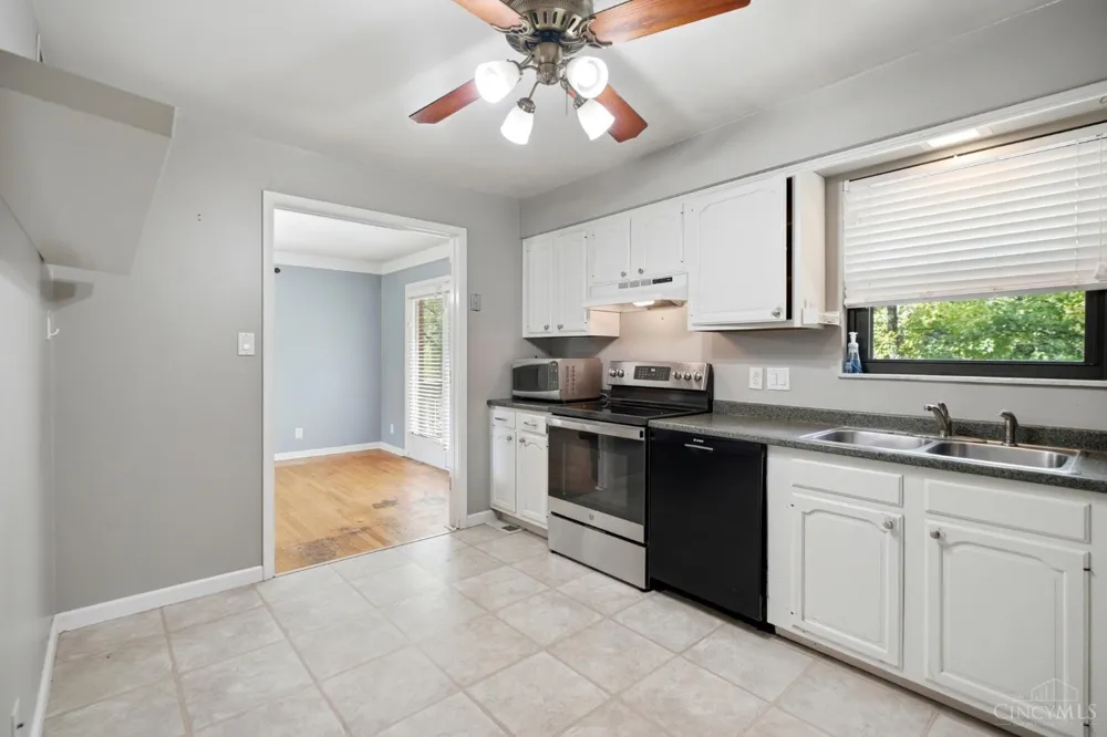3641 Gailynn Drive Green, OH 45211