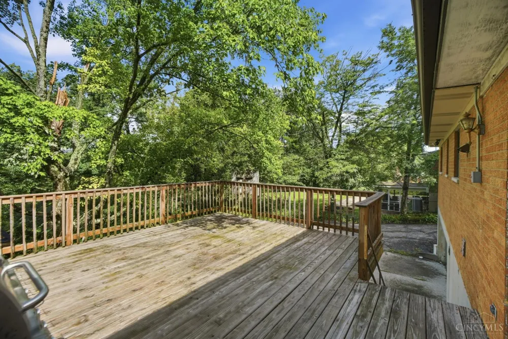 3641 Gailynn Drive Green, OH 45211