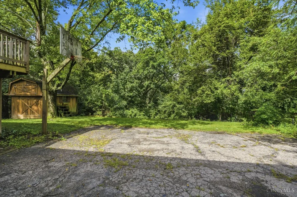 3641 Gailynn Drive Green, OH 45211