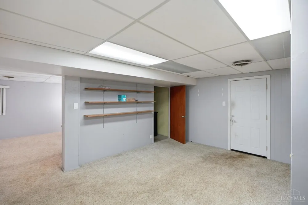 3641 Gailynn Drive Green, OH 45211