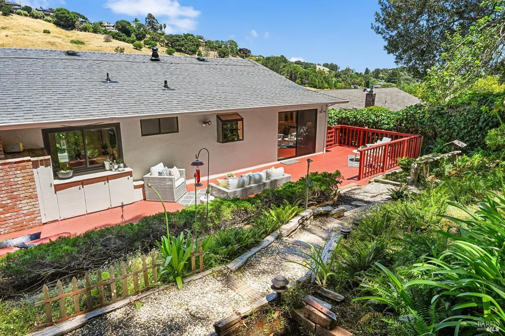501 Willow Court Novato, CA 94945