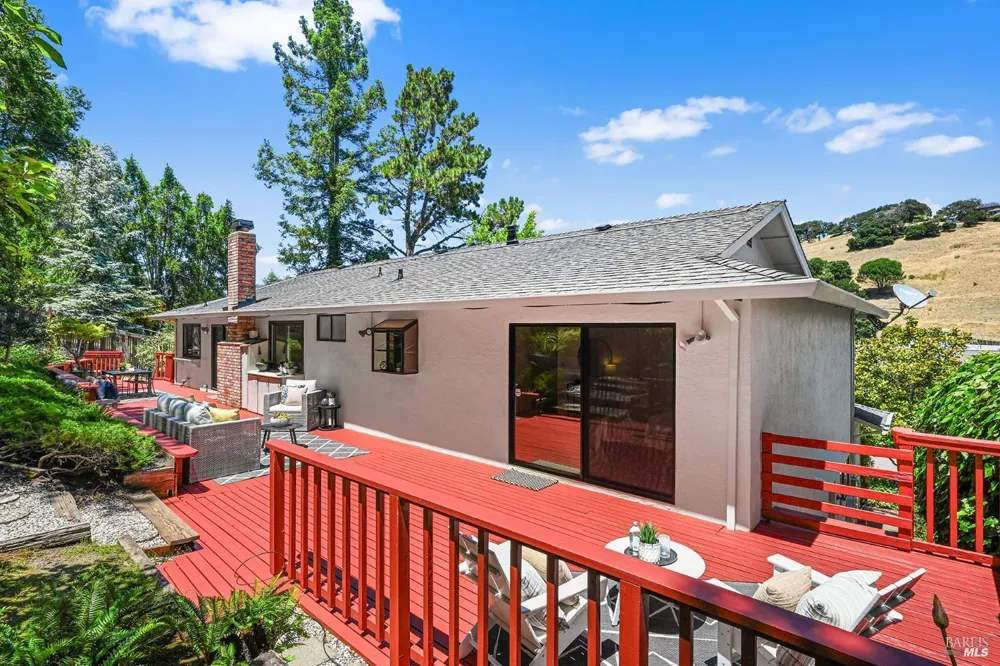 501 Willow Court Novato, CA 94945