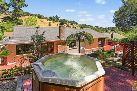 501 Willow Court