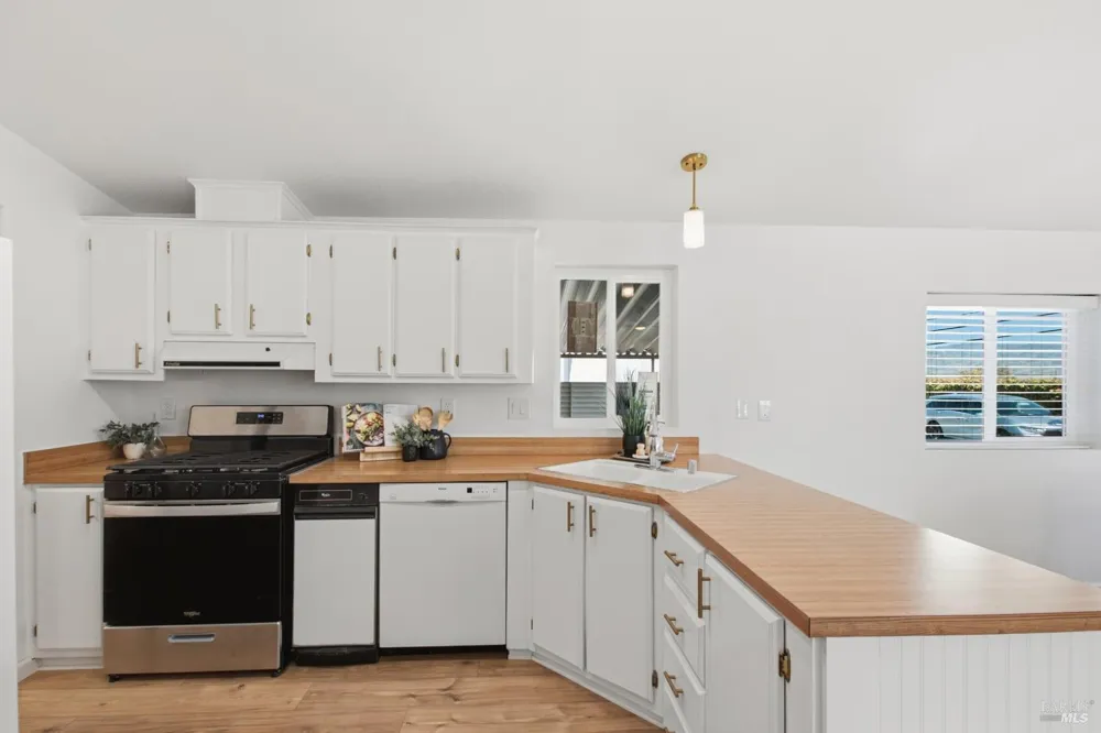 254 Clover Way Napa, CA 94558