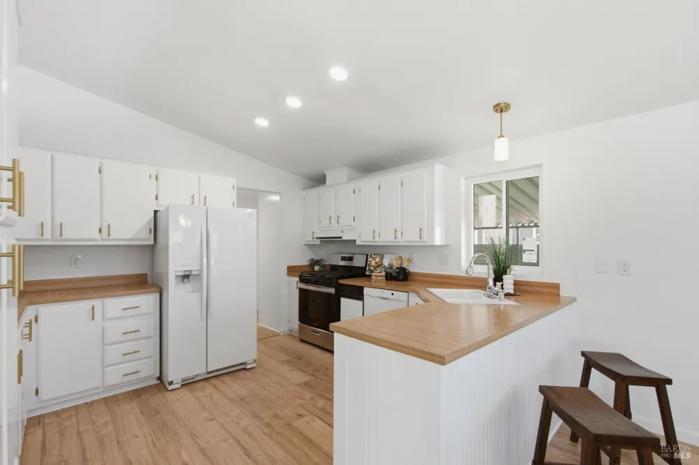 254 Clover Way Napa, CA 94558
