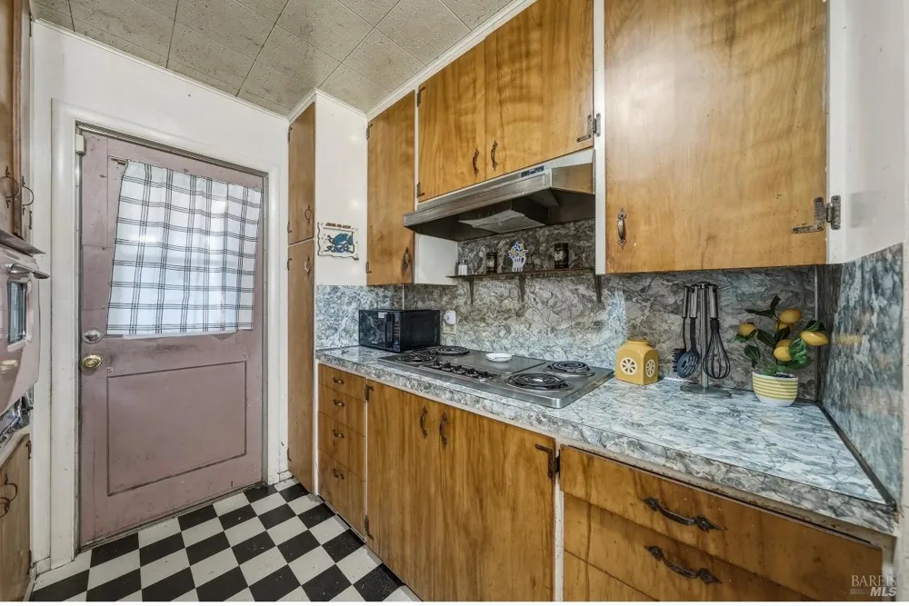 3488 Boggs Avenue Nice, CA 95464