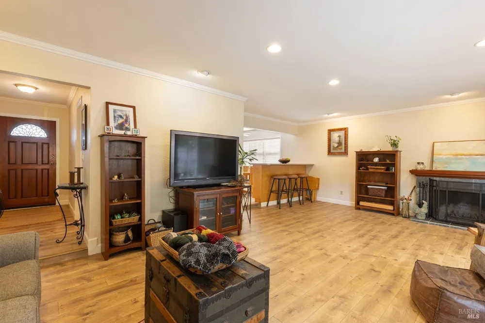 204 Sutter Street Petaluma, CA 94954