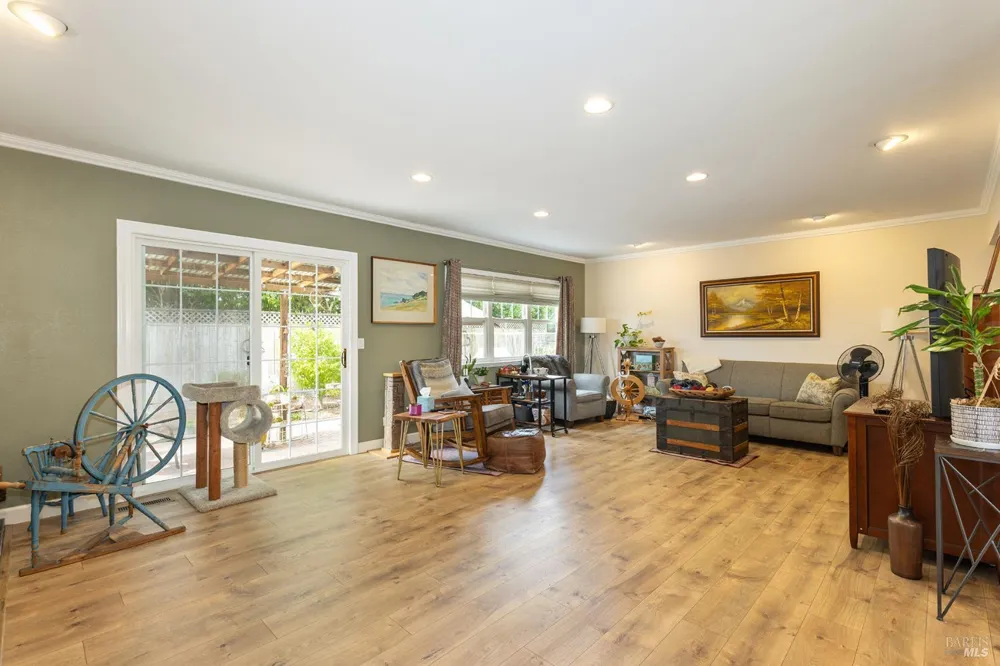 204 Sutter Street Petaluma, CA 94954