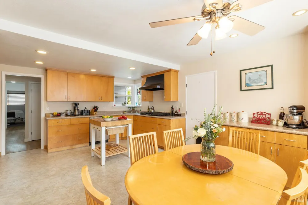 204 Sutter Street Petaluma, CA 94954