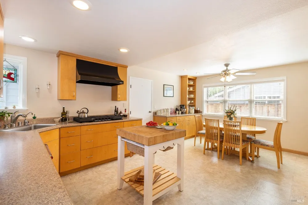 204 Sutter Street Petaluma, CA 94954