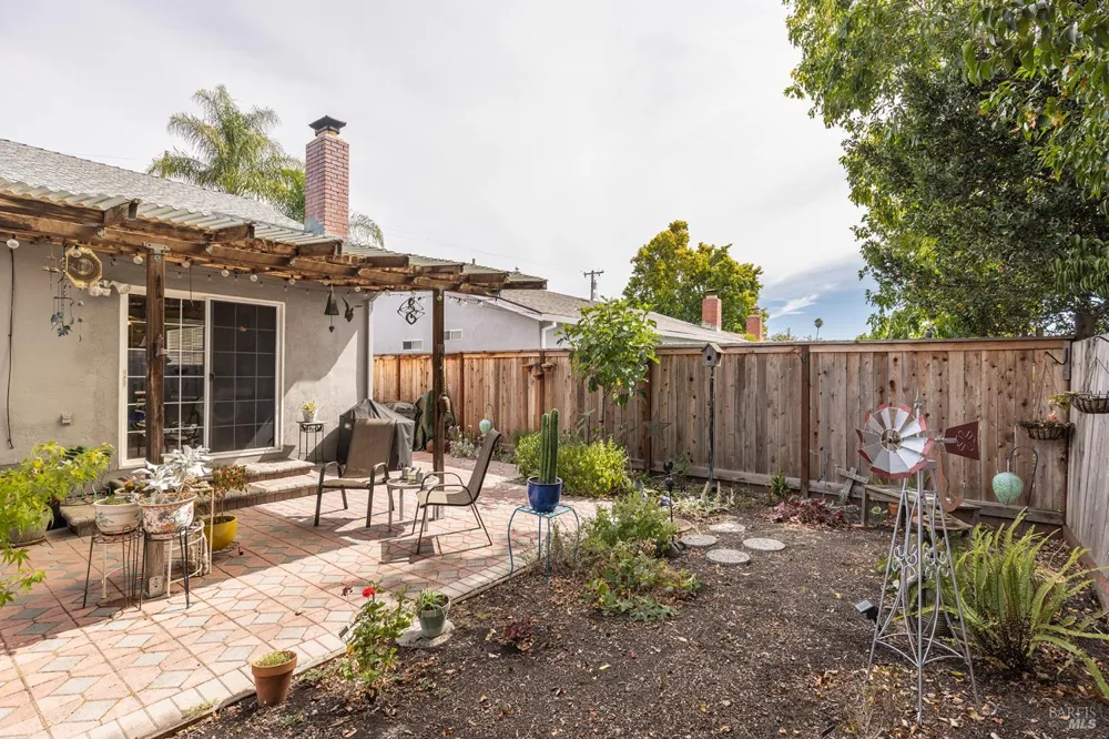 204 Sutter Street Petaluma, CA 94954