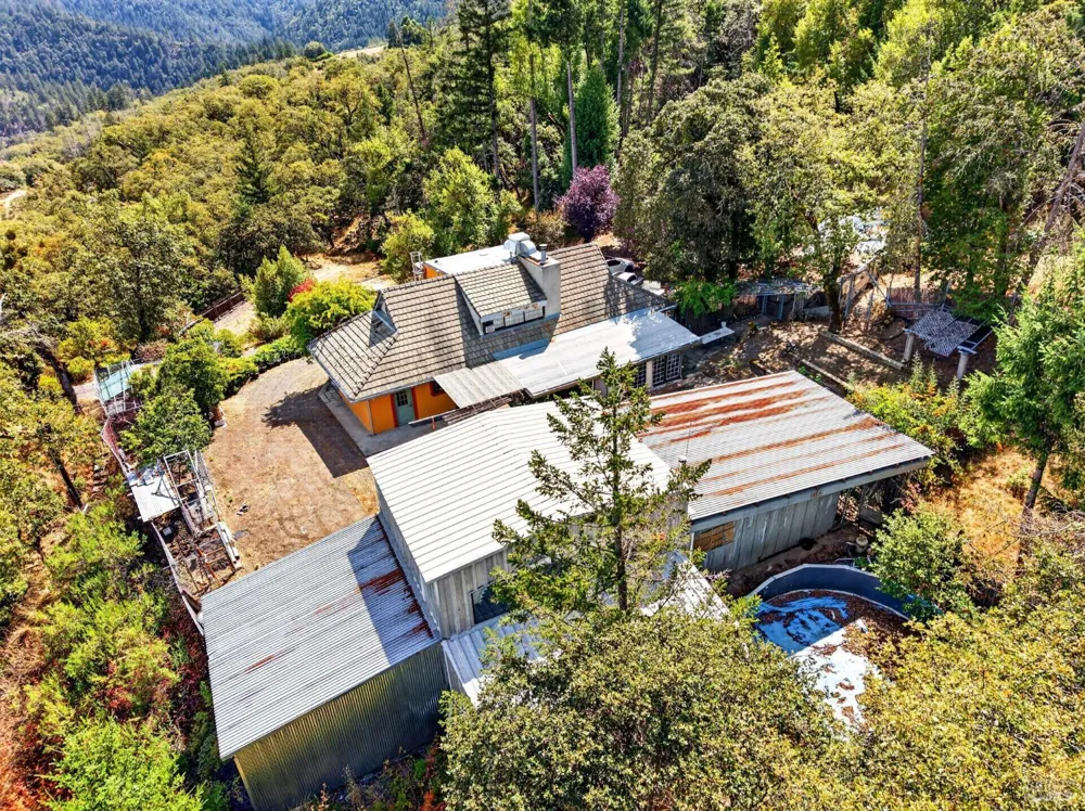 5455 First Gate Road Willits, CA 95490