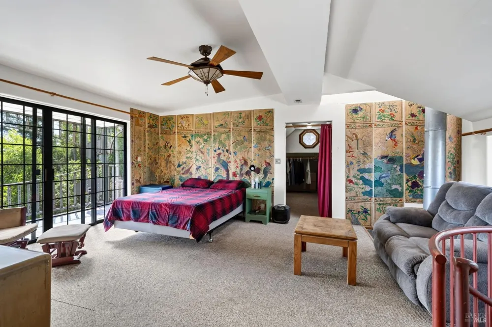 5455 First Gate Road Willits, CA 95490