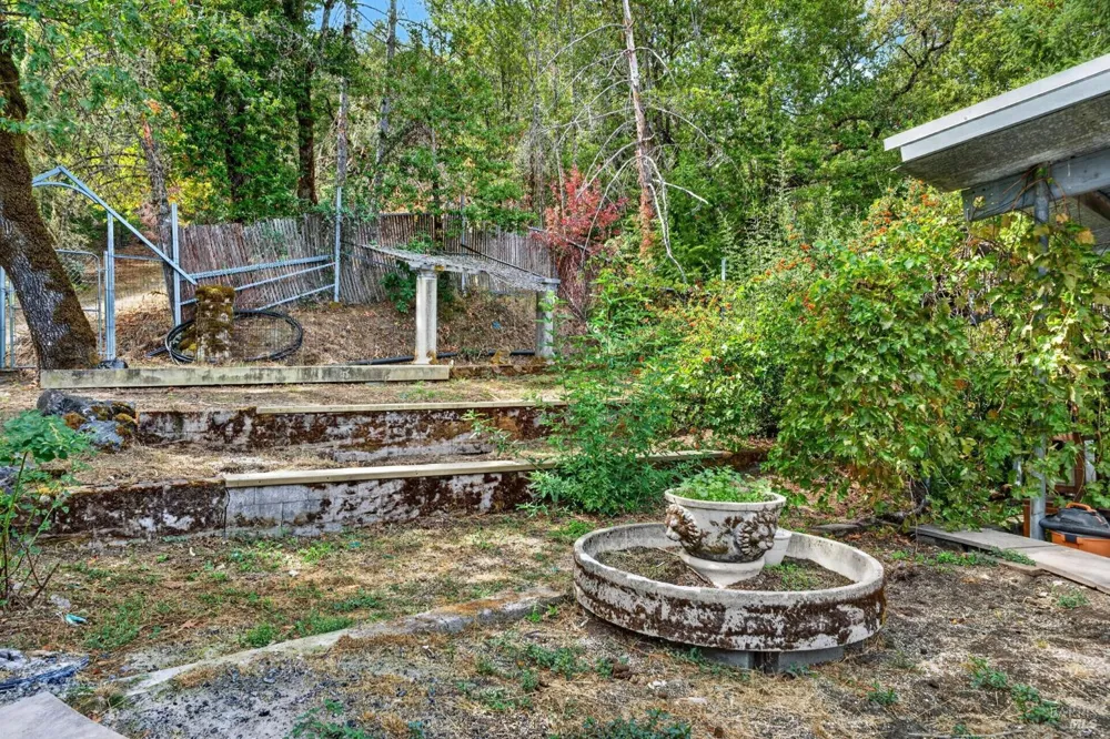 5455 First Gate Road Willits, CA 95490