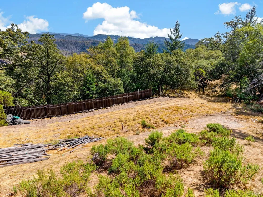 5455 First Gate Road Willits, CA 95490