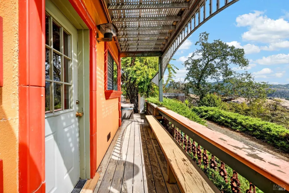 5455 First Gate Road Willits, CA 95490