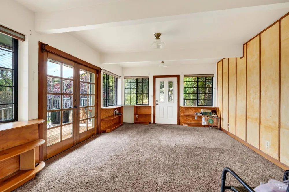 5455 First Gate Road Willits, CA 95490