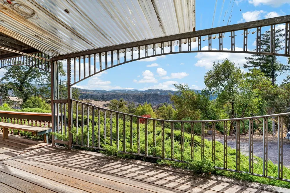 5455 First Gate Road Willits, CA 95490