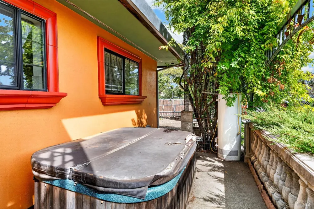 5455 First Gate Road Willits, CA 95490