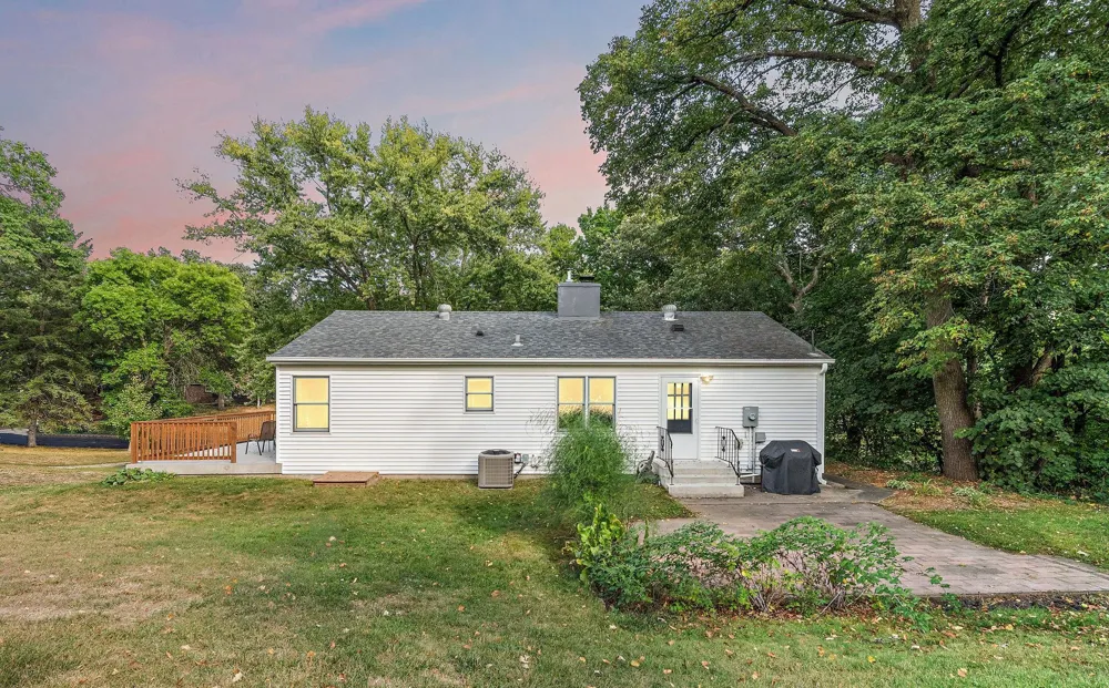 320 Fingal Drive Alexandria, MN 56308